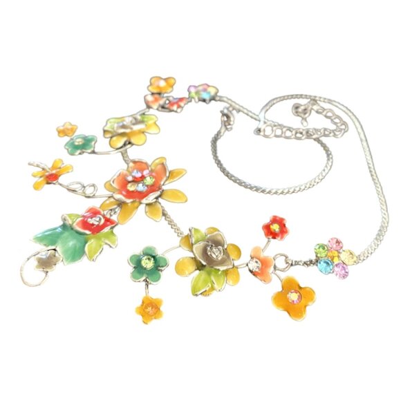 Elegant Flower Necklace with Colored Gems, Ajustable 15 to 18 inches - Picture 4 of 5